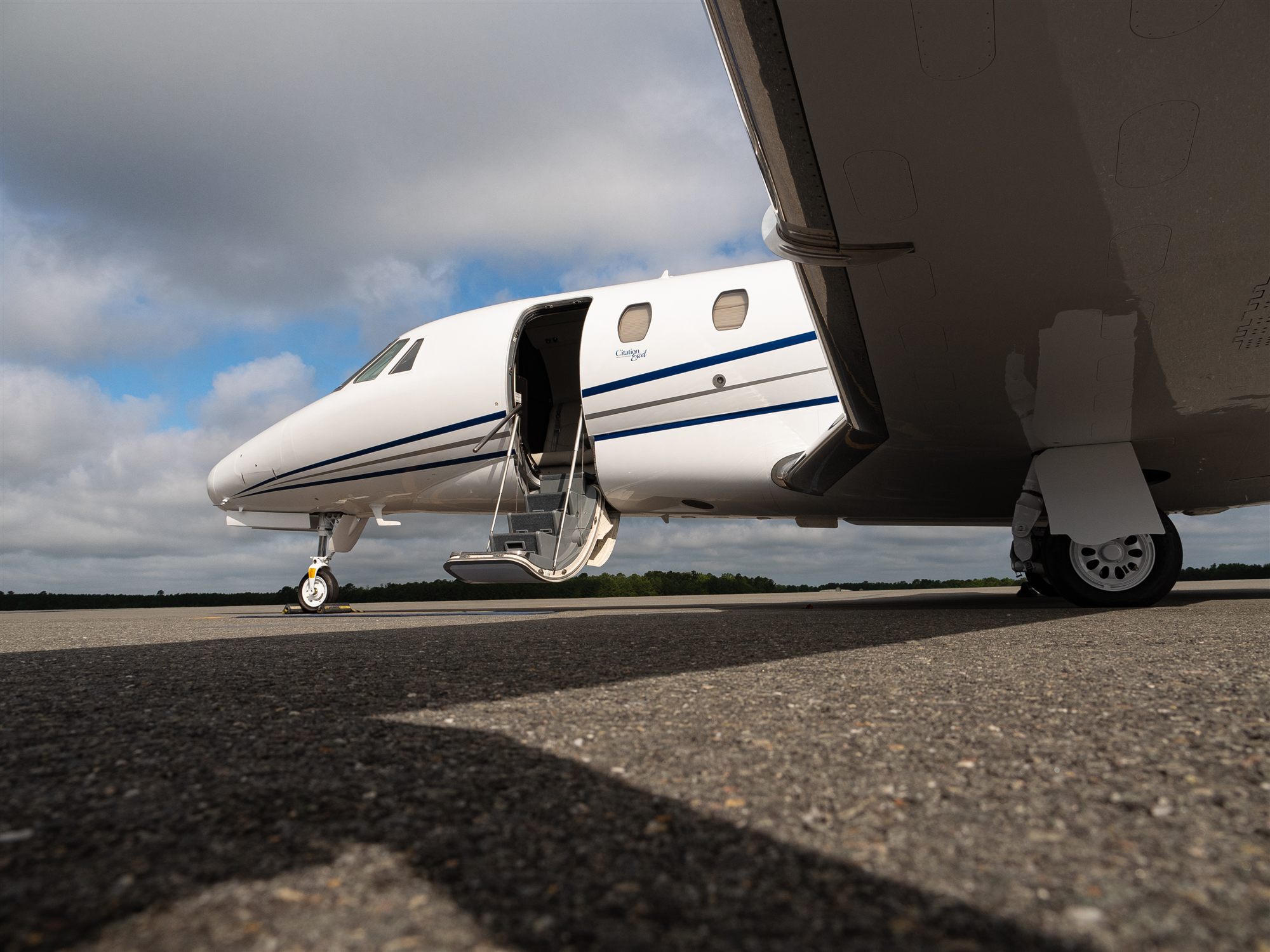 Wing detail of a Citation XLS at altitude